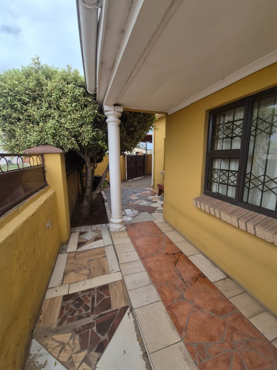3 Bedroom Property for Sale in Kwazakhele Eastern Cape